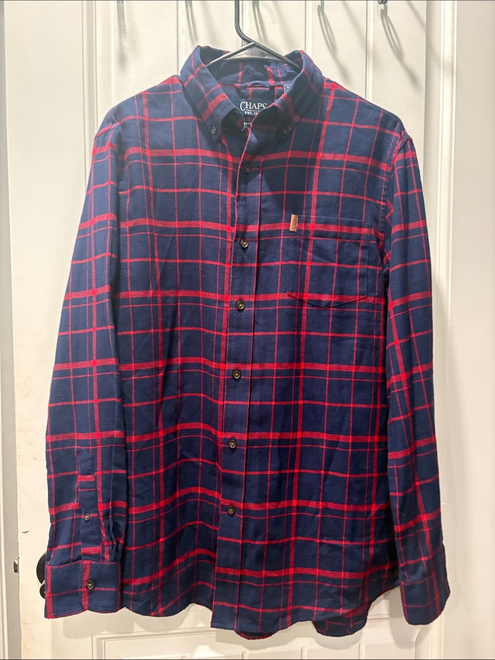 Chaps Navy and Red Plaid Button-Down Shirt - Classic Casual size medium men’s